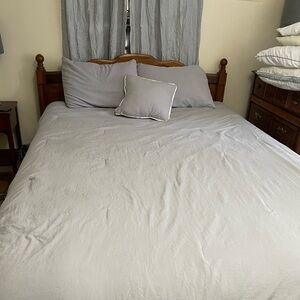Light Gray queen comforter and shams with throw pillow